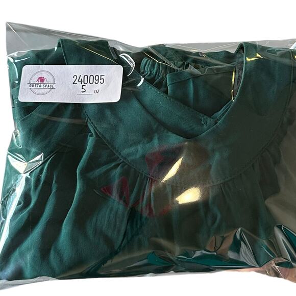 Womens Top Size Medium Dark Green Open Shoulder Business Casual Professional Fun - Picture 9 of 9